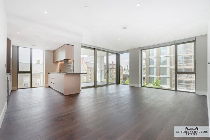 2 Bedroom Flat To Rent In Kensington House, Prince Of Wales Drive, SW11