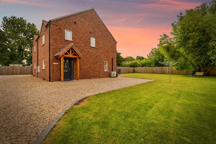 3 Bedroom Semi-Detached House For Sale In Station Road, Wickenby, Lincoln, LN3