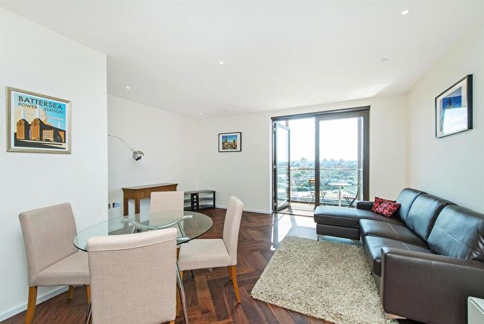 1 Bedroom Flat For Sale In Ambassador Building, Embassy Gardens, New Union Square, London, SW11