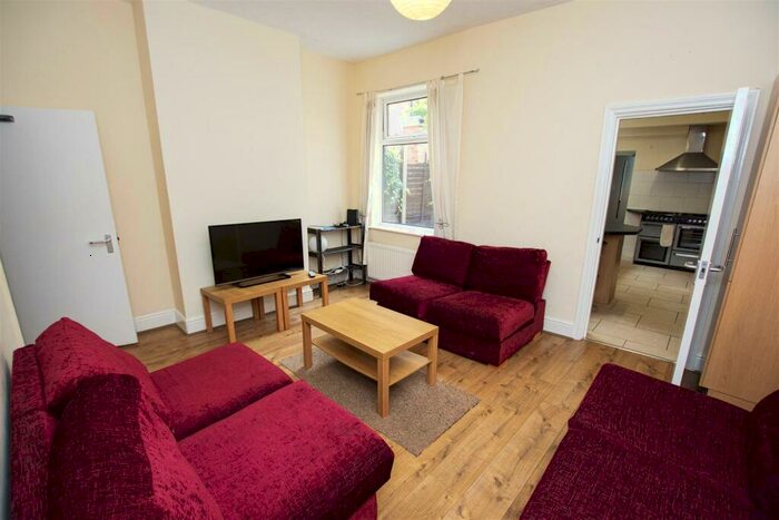 6 Bedroom House To Rent In Bournbrook Road, Birmingham, B29