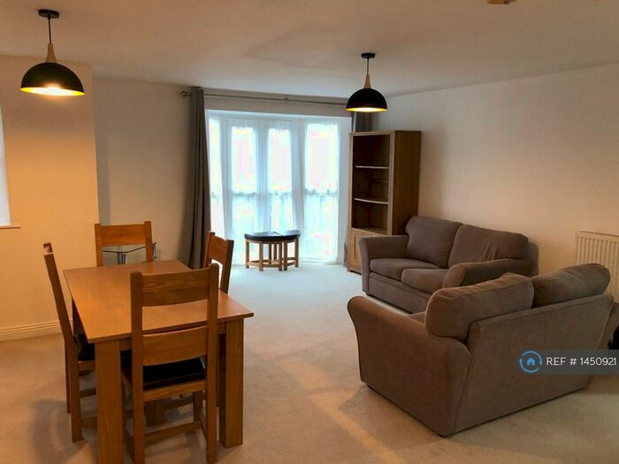 2 Bedroom Flat To Rent In Heath, Cardiff, CF14