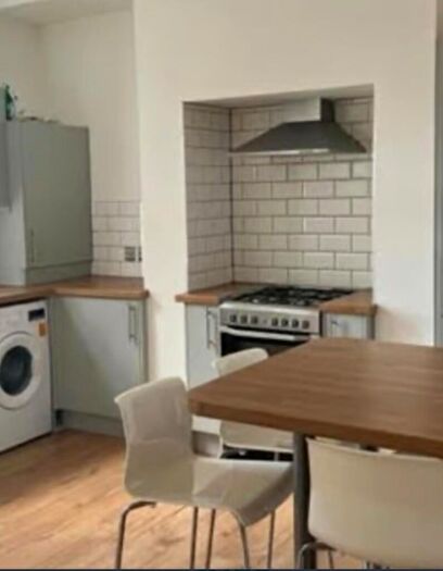 6 Bedroom Terraced House To Rent In Cliff Mount, Leeds, West Yorkshire, LS6