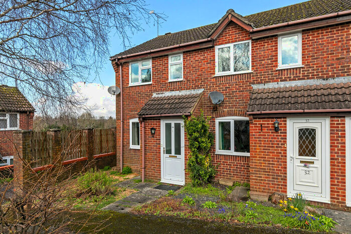 2 Bedroom End Of Terrace House To Rent In Wesley Road, Kings Worthy, Winchester, SO23