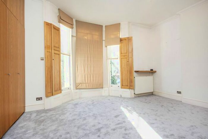 Studio To Rent In Sutherland Avenue, Maida Vale, London, W9