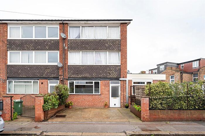 2 Bedroom Apartment For Sale In Brookscroft Road, Walthamstow, E17