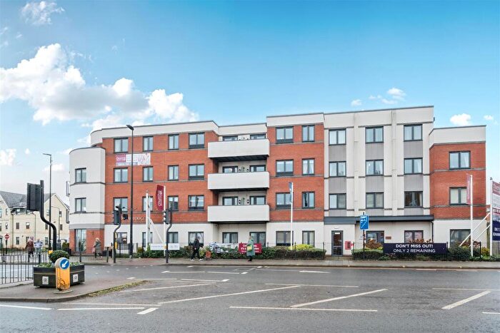 1 Bedroom Retirement Property For Sale In Oscar Lodge, Aylesbury, HP20