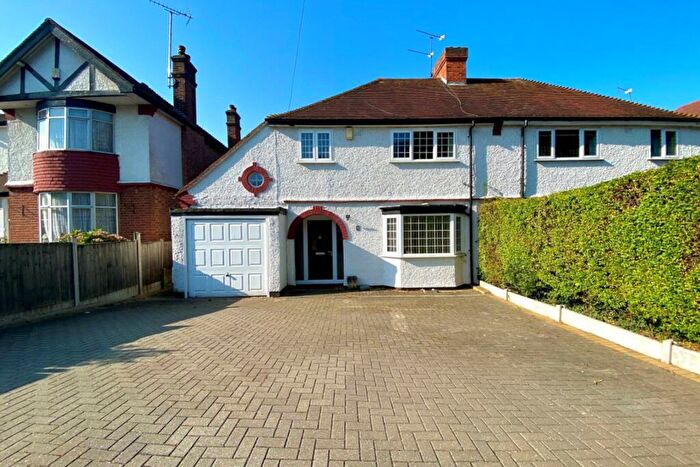 3 Bedroom House To Rent In Upton Park, SL1
