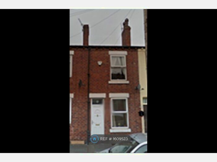 2 Bedroom Terraced House To Rent In Wakefield, Wakefield, WF1