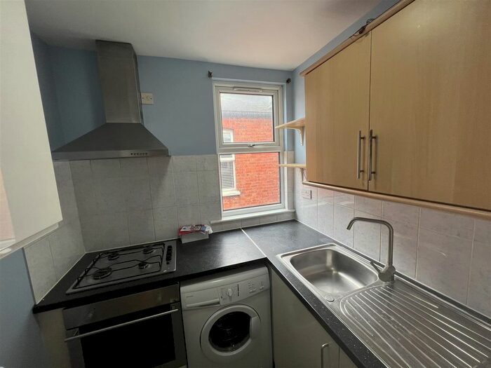 3 Bedroom Property To Rent In Wotton Road, London, NW2