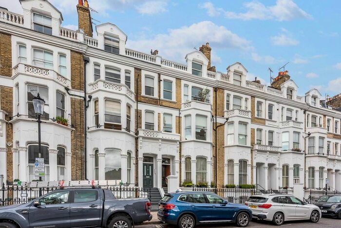 2 Bedroom Flat To Rent In Coleherne Road, Chelsea, London SW10