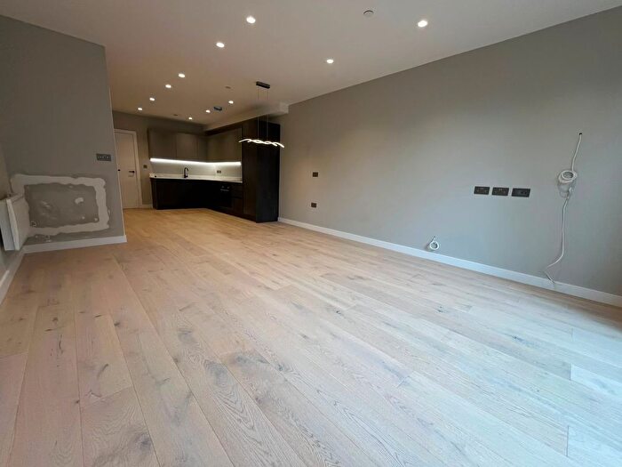 3 Bedroom Terraced House To Rent In Shenley Road, Borehamwood, WD6