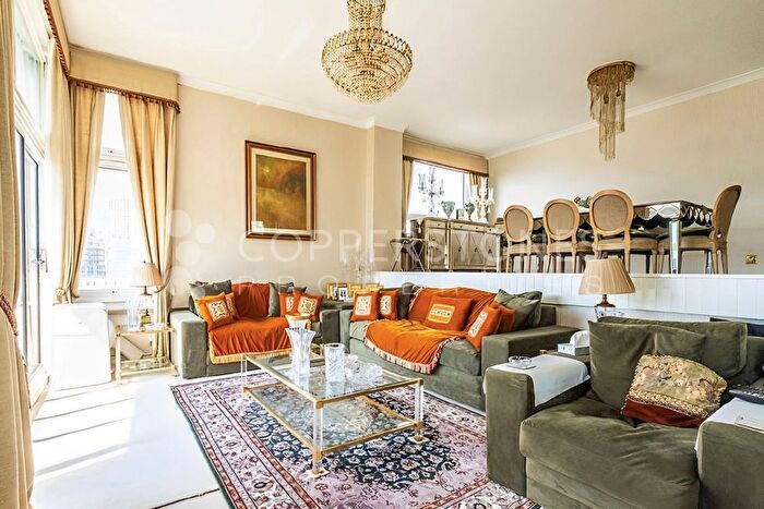 3 Bedroom Flat For Sale In The Water Gardens, London, W2