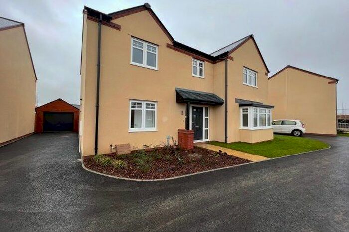 4 Bedroom Property To Rent In Ironbridge Road, Gloucester GL2