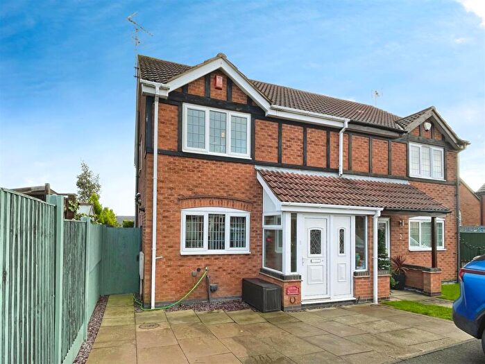 3 Bedroom Semi Detached House For Sale In Burrow Walk, Kirkby-in-Ashfield, Nottingham, NG17