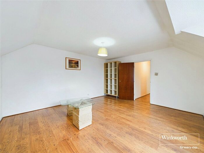 1 Bedroom Flat To Rent In Homefield Road, Wembley, Middlesex, HA0