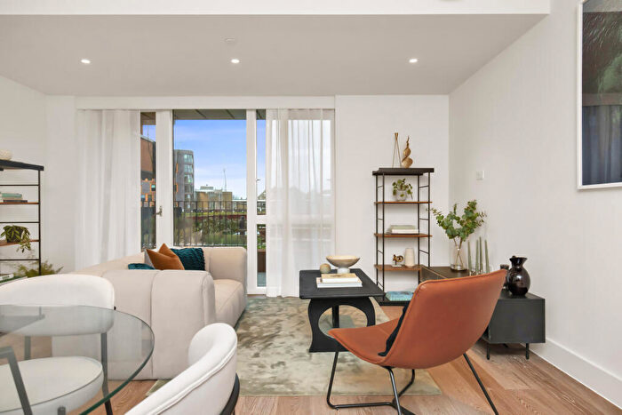 1 Bedroom Apartment For Sale In West Hampstead Central, London, NW6