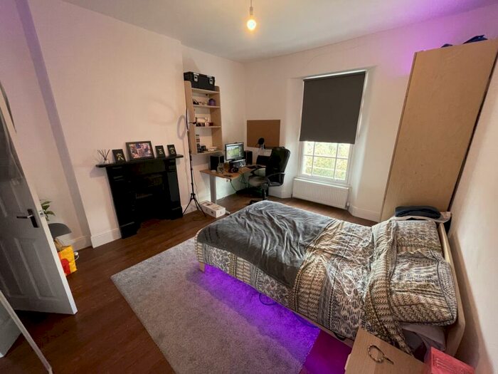 4 Bedroom Flat To Rent In Lower Redland Road, Redland, Bristol, BS6