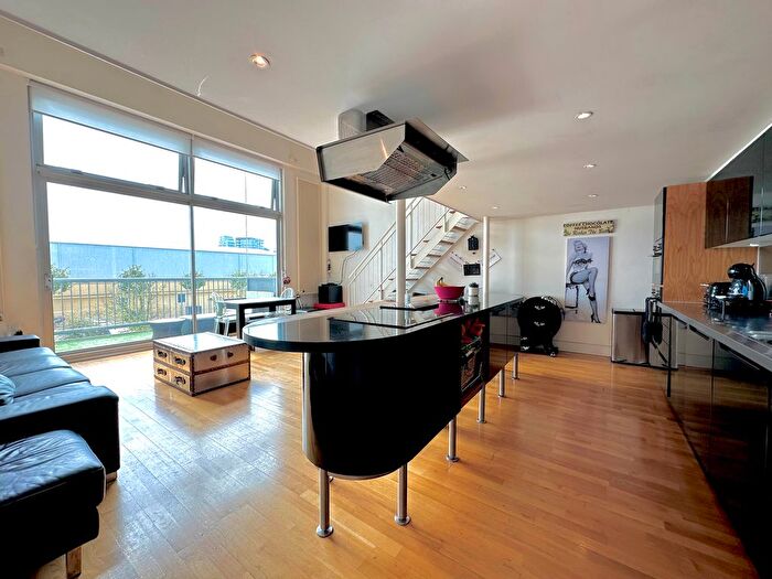 3 Bedroom Flat To Rent In The Piper Building, Peterborough Road, Fulham, London, SW6