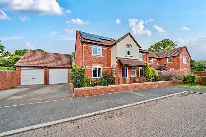 4 Bedroom Detached House For Sale In Saxon Close, Oake, TA4