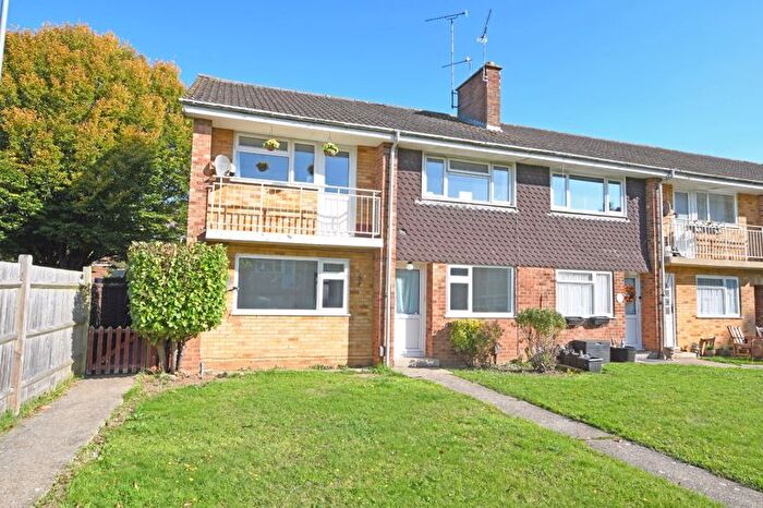 2 Bedroom Flat For Sale In Northfleet Close, Maidstone, ME14