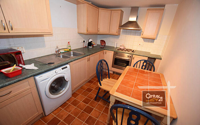 2 Bedroom Apartment To Rent In |Ref: |, Guild House, Briton Street, Southampton, SO14