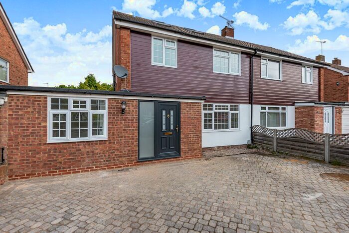 6 Bedroom Terraced House To Rent In Hazel Road, , Camberley, GU16