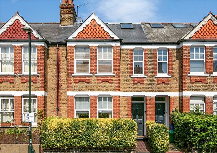 1 Bedroom Flat For Sale In Chilton Road, Kew, Surrey, TW9