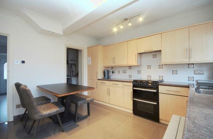 3 Bedroom End Of Terrace House To Rent In Drake Road, Harrow, HA2