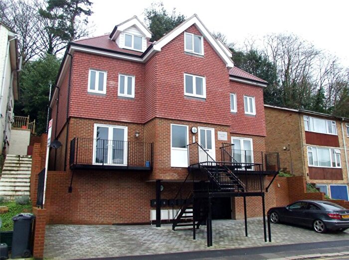 2 Bedroom Apartment To Rent In Garlands Road, Redhill, Surrey, RH1