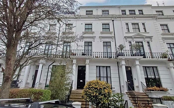 1 Bedroom Flat For Sale In Hereford Road, Bayswater, W2