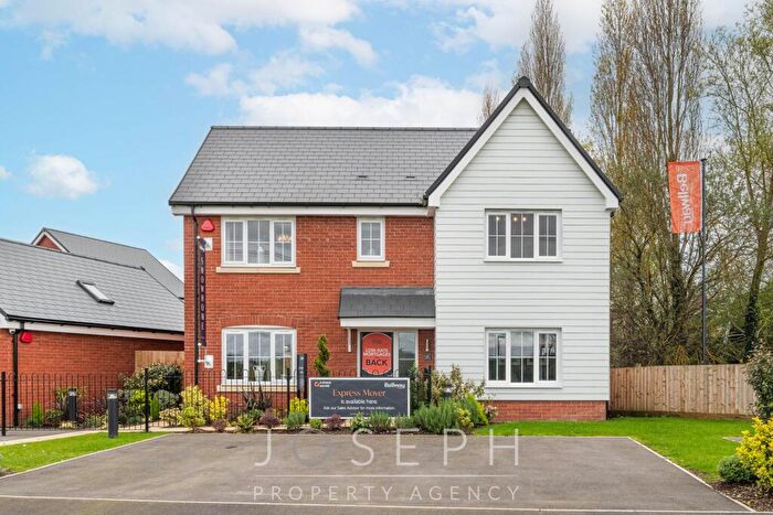 4 Bedroom Detached House For Sale In Bronze Barrow Way, Bramford, IP8