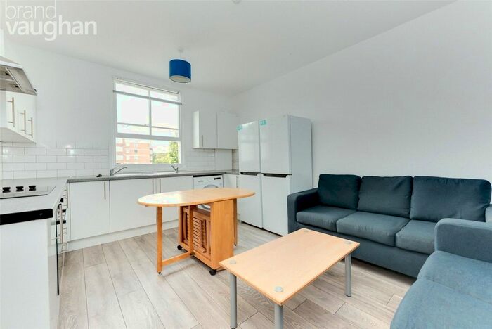 6 Bedroom Terraced House To Rent In Beaconsfield Villas, Brighton, BN1