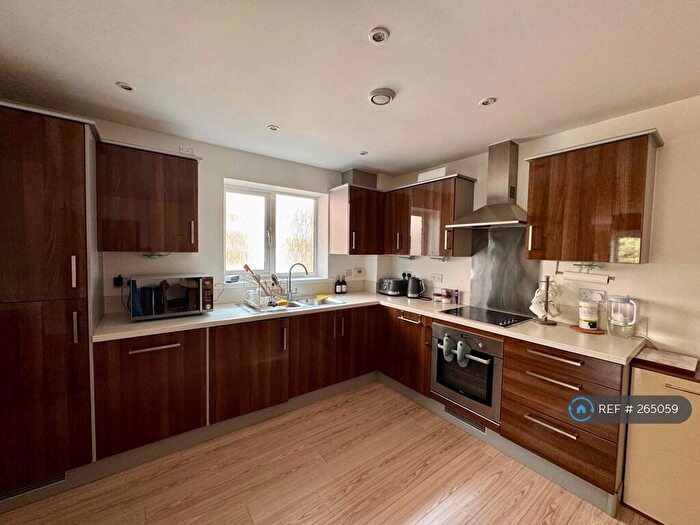 2 Bedroom Flat To Rent In Brighton Road, Purely, CR8