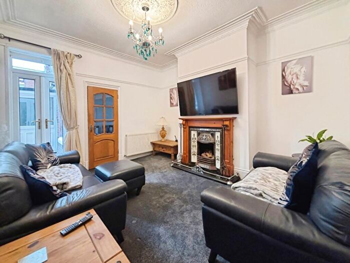2 Bedroom Flat For Sale In Mowbray Road, South Shields, NE33