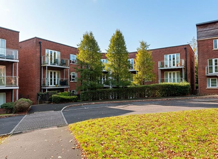2 Bedroom Flat For Sale In Furze Court, Exeter, EX4