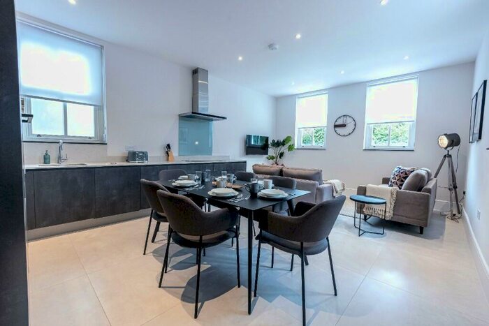 4 Bedroom Serviced Apartments To Rent In Hungerford Road, London, N7