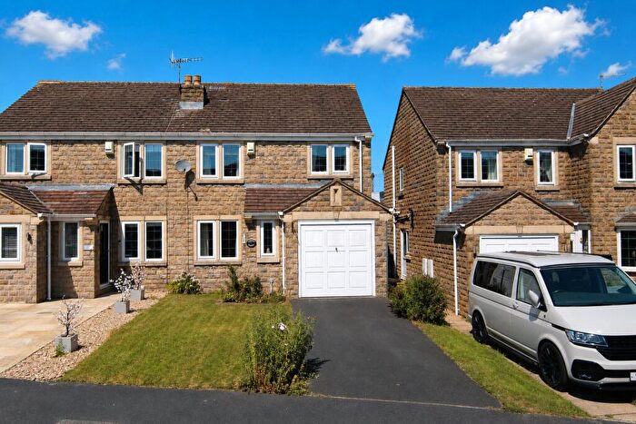 3 Bedroom Semi-Detached House For Sale In Clayton Hall Road, Cross Hills, BD20