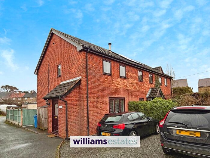 3 Bedroom End Of Terrace House For Sale In Llanfair Dyffryn Clwyd, Ruthin, LL15