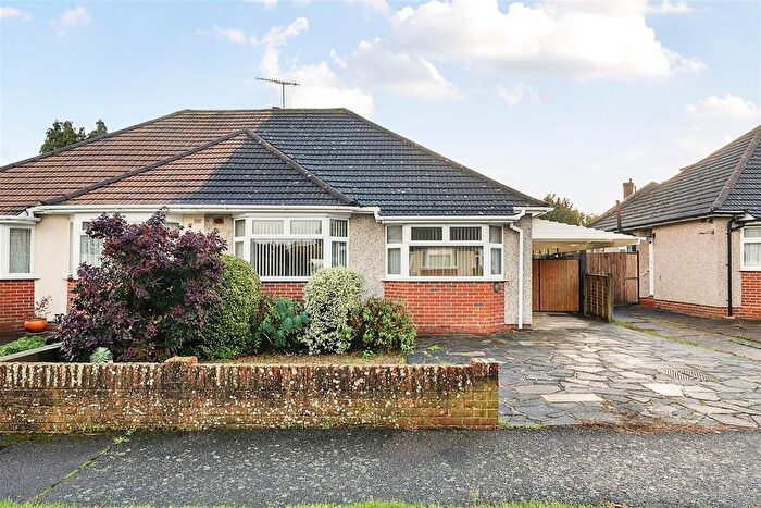 2 Bedroom Semi-Detached Bungalow To Rent In Blundell Avenue, Horley, RH6