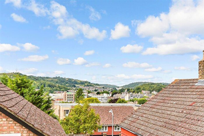 2 Bedroom Semi-detached House For Sale In Castlemount Road, Dover, Kent, CT16