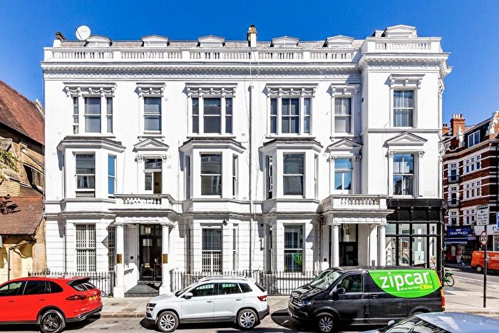 1 Bedroom Flat To Rent In Castletown Road, West Kensington, W14