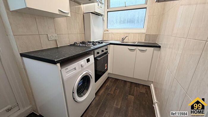 3 Bedroom Flat To Rent In A Kingston Road, South Wimbledon, London, SW19