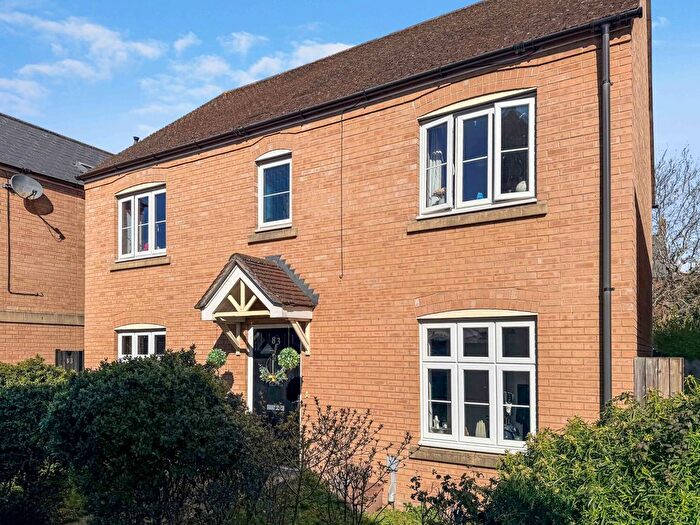 4 Bedroom Detached House For Sale In Havisham Drive, Swindon, SN25