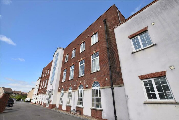 2 Bedroom Apartment To Rent In Parade Court, Bristol, BS5