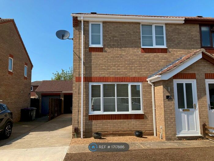 3 Bedroom Semi-Detached House To Rent In Fulmar Drive, Louth, LN11