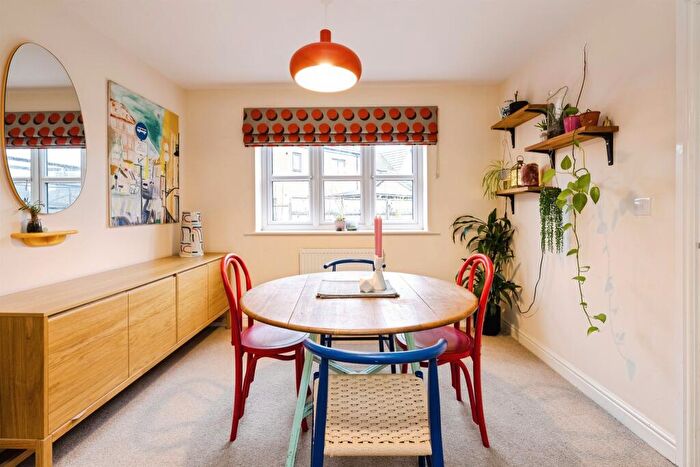 4 Bedroom Detached House For Sale In Sorrel Close, Hampton Vale, Peterborough, PE7