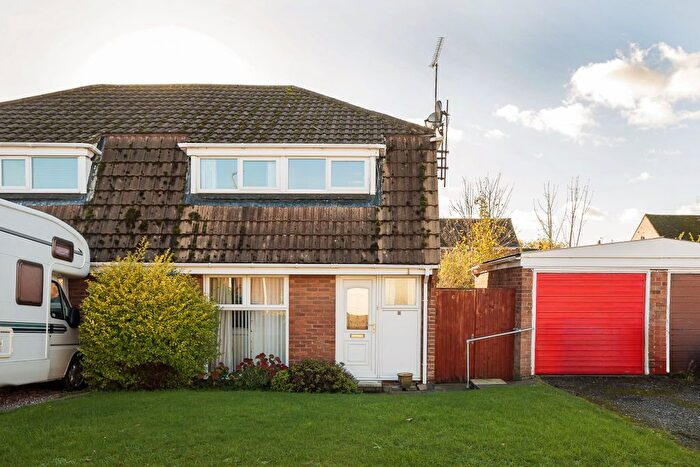 3 Bedroom Semi-detached House For Sale In Ryecroft, Chester, CH2