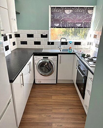 2 Bedroom Flat To Rent In Ridgeway Road, Cardiff, CF3
