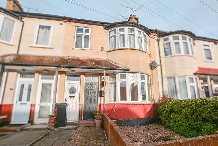 1 Bedroom Flat To Rent In Eastcote Grove, Southend-On-Sea, SS2