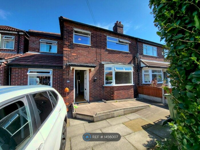5 Bedroom Semi-Detached House To Rent In Sinderland Road, Broadheath, Altrincham, WA14